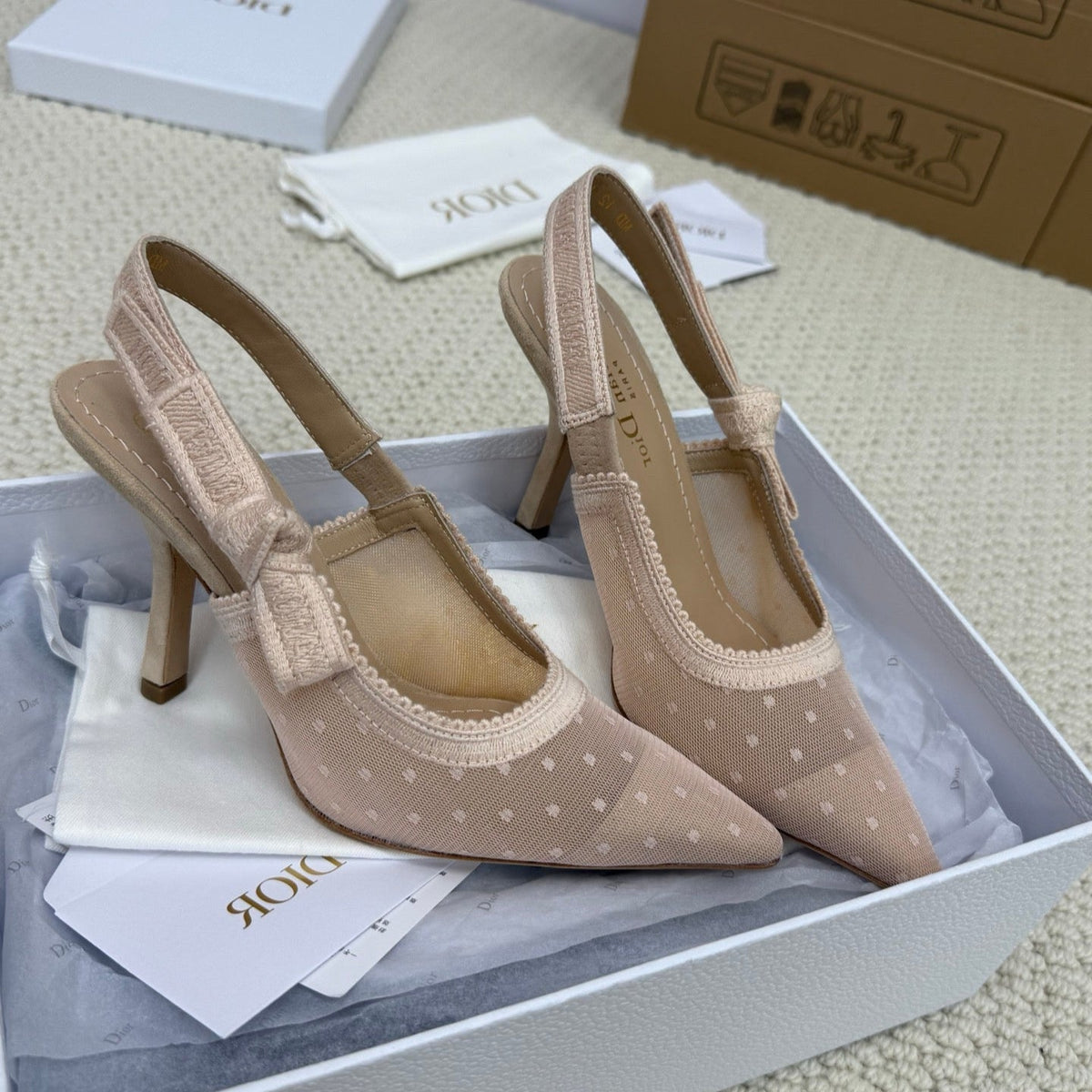 DIOR HIGH SLINGBACK 100 MM 25S IN NUDE LACE NET FABRIC AND SUEDE